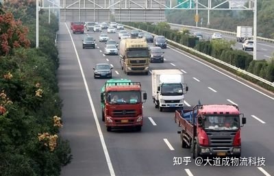 政府为什么大力支持"互联网+"的发展,鼓励信息消费?其中有什么政治目的吗?